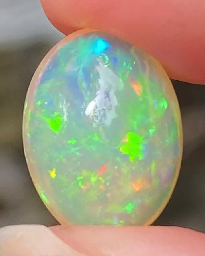 WHITE PRECIOUS OPAL